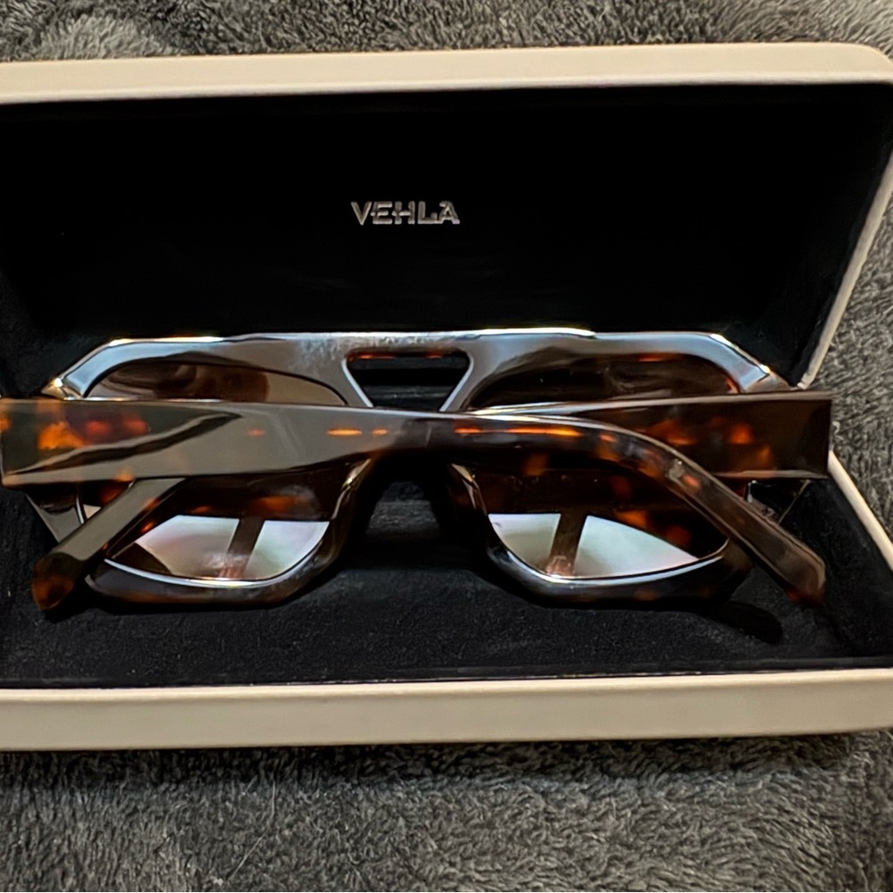 VEHLA Tortoise‎ Shell Sunglasses - Picture 3 of 6